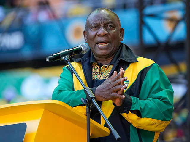 ap24146469575776-640x480-1 South African President Cyril Ramaphosa adresses African National Congress supporters at t