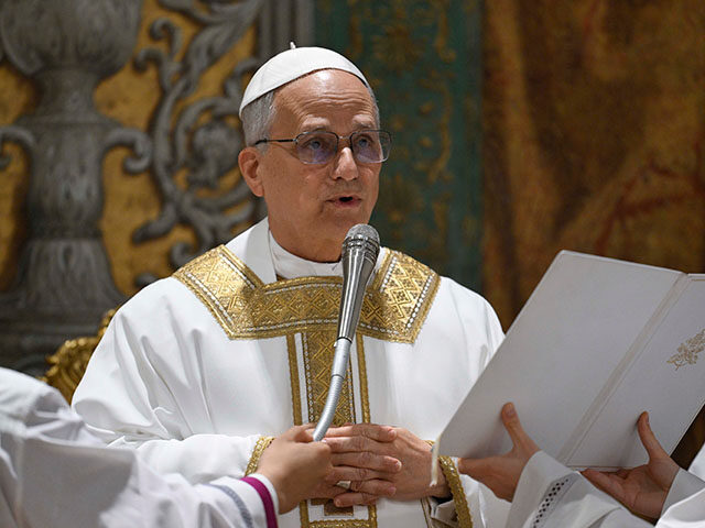 ap25129371080810-640x480-2 Newly elected Pope Leo XIV concelebrates Mass with the College of Cardinals inside the Sis