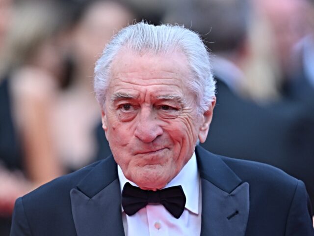 De Niro CANNES, FRANCE - MAY 13: U.S. actor Robert De Niro arrives for the Opening Ceremony and th