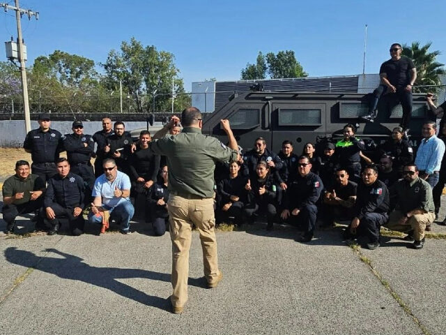 DOE-Teachers-640x480 Instructors for U.S. Department of State (Credit Chappela Investigaciones)