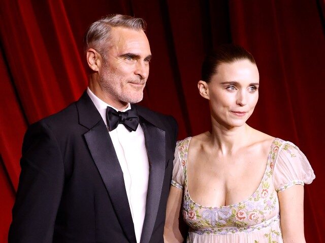 GettyImages-2179695249 Joaquin Phoenix and Rooney Mara attend the 2024 Academy Museum Gala at Academy Museum of M