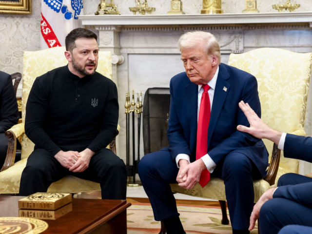 GettyImages-2201827115 Volodymyr Zelenskiy, Ukraine's president, from left, US President Donald Trump, and Vice P
