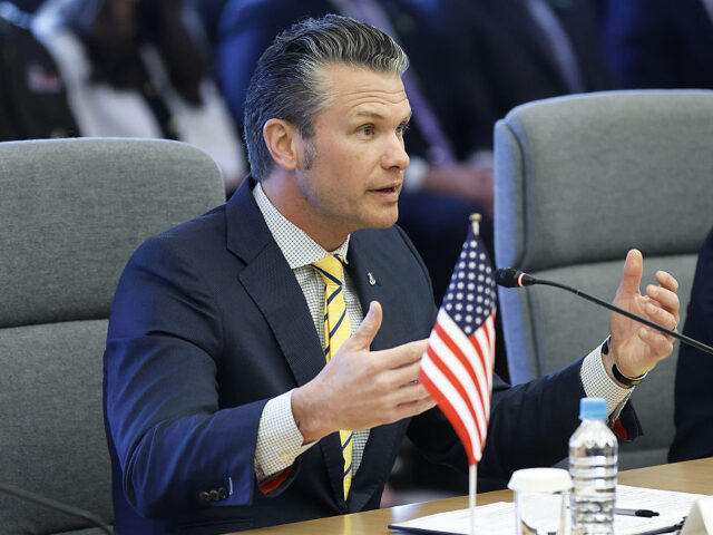 GettyImages-2207020605 Pete Hegseth, US secretary of defense, speaks to Gen Nakatani, Japan's defense minister, n