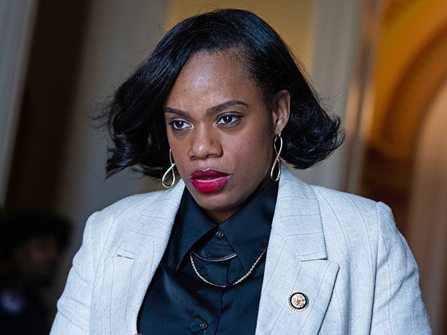 gettyimages-2212990743-640x480-1 Rep. Summer Lee, D-Pa., leaves the U.S. Capitol after the last votes of the week on Thursd