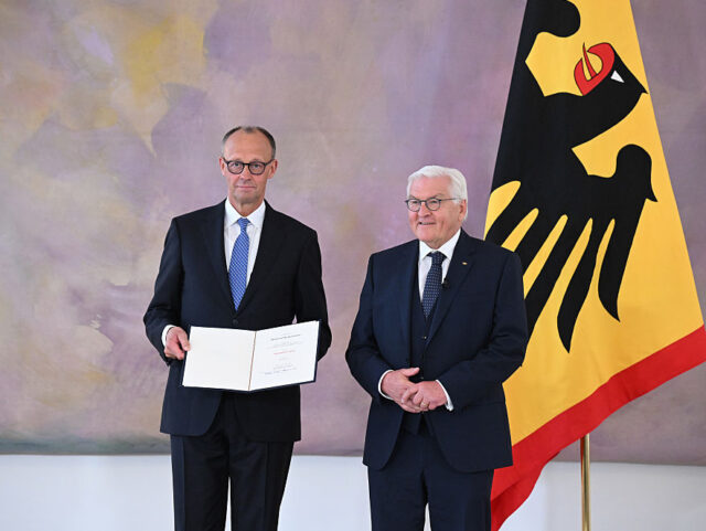 Change of government - Appointment of the Federal Chancellor 06 May 2025, Berlin: Federal President Frank-Walter Steinmeier presents Federal Chancellor