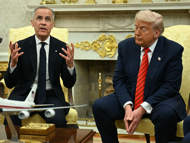 GettyImages-2213167038 US President Donald Trump meets with Canadian Prime Minister Mark Carney in the Oval Offic