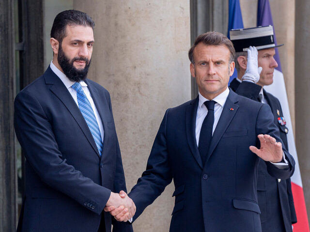 Syria's President Ahmed Al-Sharaa First European Visit Emmanuel Macron, France's president, right, welcomes Ahmed Al-Sharaa, Syria's pr