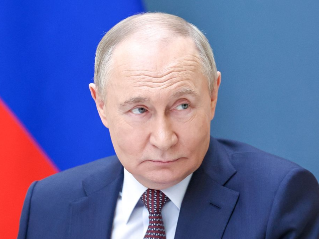 GettyImages-2214281159 In this pool photograph distributed by the Russian state agency Sputnik, Russia's Presiden