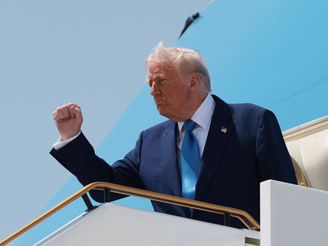 GettyImages-2214731696 ABU DHABI, UNITED ARAB EMIRATES - MAY 16: U.S. President Donald J. Trump boards Air Force