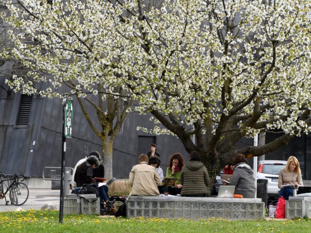 gettyimages-943693264-1-640x480-1 Students work outside Stendhal University of Universite Grenoble Alpes (UGA) blocked by st