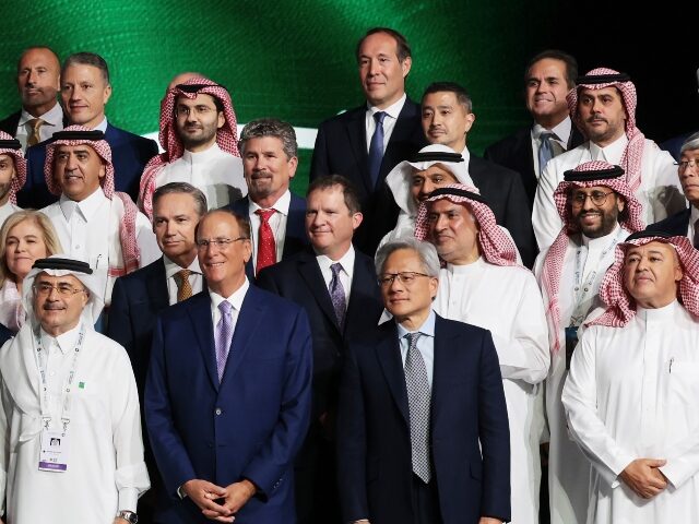 jensen-huang-of-nvidia-in-saudi-arabia-640x480-1 Jensen Huang of Nvidia in Saudi Arabia