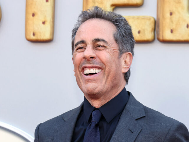 JerrySeinfeld LOS ANGELES, CALIFORNIA - APRIL 30: Jerry Seinfeld attends the Los Angeles premiere of Net