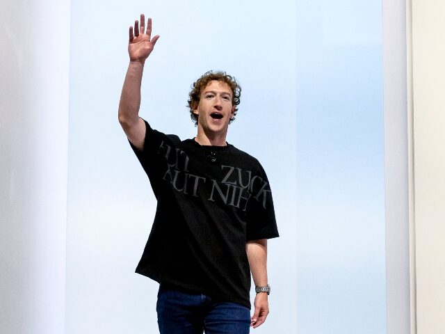 mark-zuckerberg-making-up-with-palmer-luckey-640x480-1 Mark Zuckerberg making up with Palmer Luckey