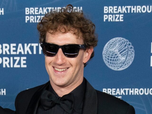 mark-zuckerberg-wearing-shades-640x480-1 Mark Zuckerberg wearing shades