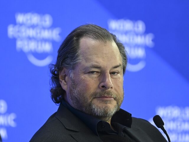 salesforce-boss-marc-benioff-with-a-sly-look-640x480-1 Salesforce boss Marc Benioff with a sly look