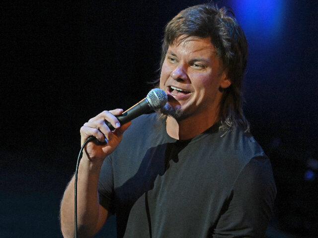 theovon LOUISVILLE, KENTUCKY - JANUARY 25: Theo Von performs at Whitney Hall on January 25, 2023 i