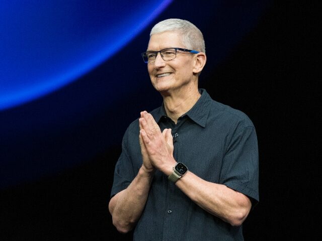 tim-cook-settled-lawsuit-over-apples-siri-640x480-1 Tim Cook settled lawsuit over Apple's Siri