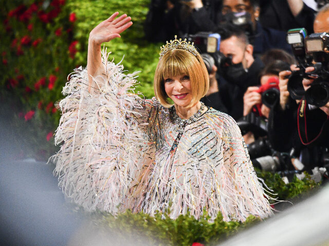 Anna Wintour NEW YORK, NEW YORK - MAY 02: Anna Wintour attends the 2022 Met Gala celebrating "In A