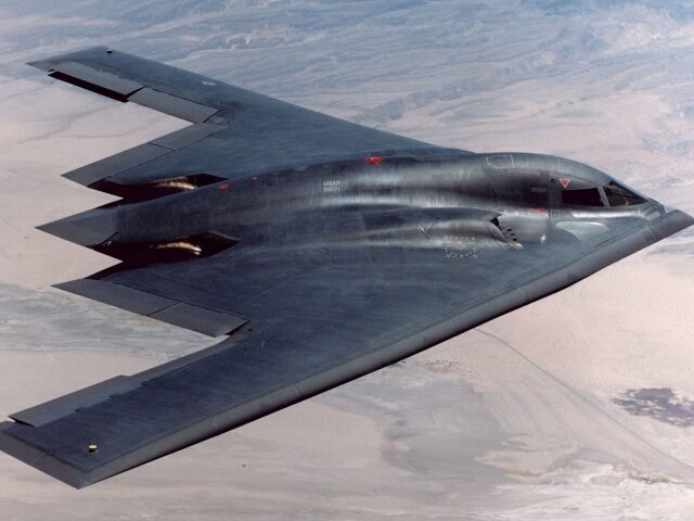 b-2-spirit-bomber-in-flight-640x480-1 B-2 Spirit bomber in flight