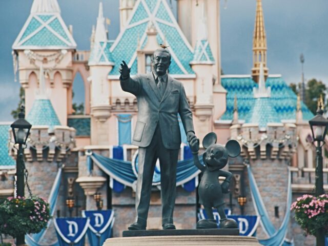 disneyland (UPI) — Hundreds of Walt Disney Co., employees, in television, film and corporate financ