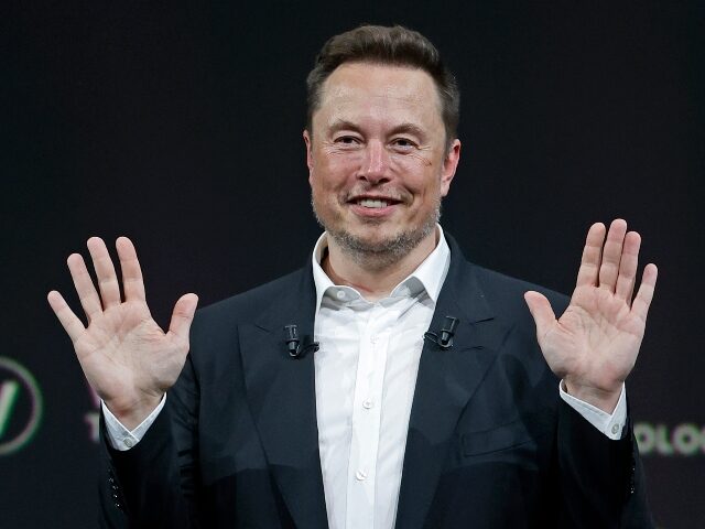 elon-musk-with-a-grin-640x480-1 Elon Musk with a grin