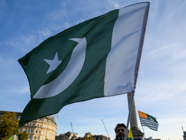 gettyimages-1178644563-1-640x480-1 LONDON, UNITED KINGDOM - 2019/10/27: A Kashmir supporter waving a flag of Pakistan during