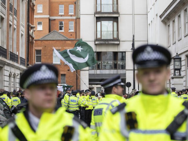 gettyimages-1239900400-1-640x480-1 LONDON, UNITED KINGDOM - APRIL 10: Police officers take security measures as people stage