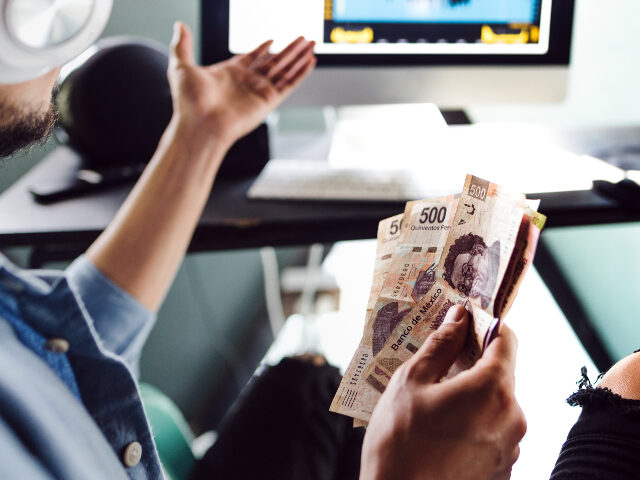 GettyImages-1469896805 (1) Mexican currency