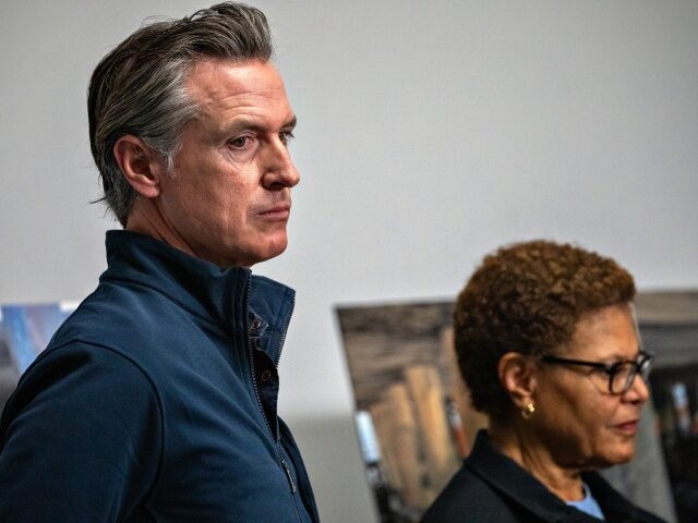 LOS ANGELES, CA NOVEMBER 12, 2023: Governor Gavin Newsom, left, and Los Angeles Mayor Kar