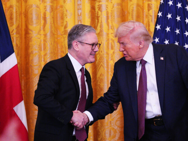 gettyimages-2201662965-1-640x480-1 WASHINGTON, DC - FEBRUARY 27: (L-R) UK Prime Minister Keir Starmer and U.S. President Dona
