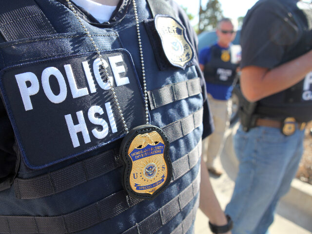 ICE HSI AGENTS ICE HSI special agents carry out a workplace enforcement operation in Spring, Texas. (U.S.