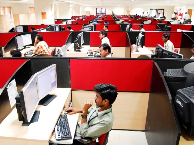 indian-office-workers-pretending-to-be-ai-640x480-1 Indian office workers pretending to be AI