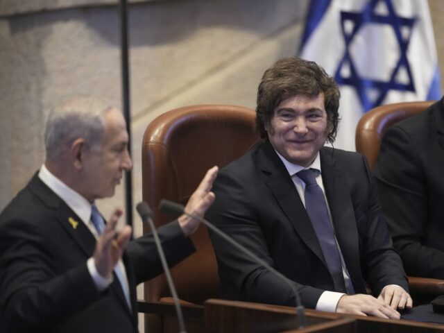 Netanyahu Milei (Ohad Zwigenberg / Associated Press) Israel's Prime Minister Benjamin Netanyahu, left, welcomes Argentina's President