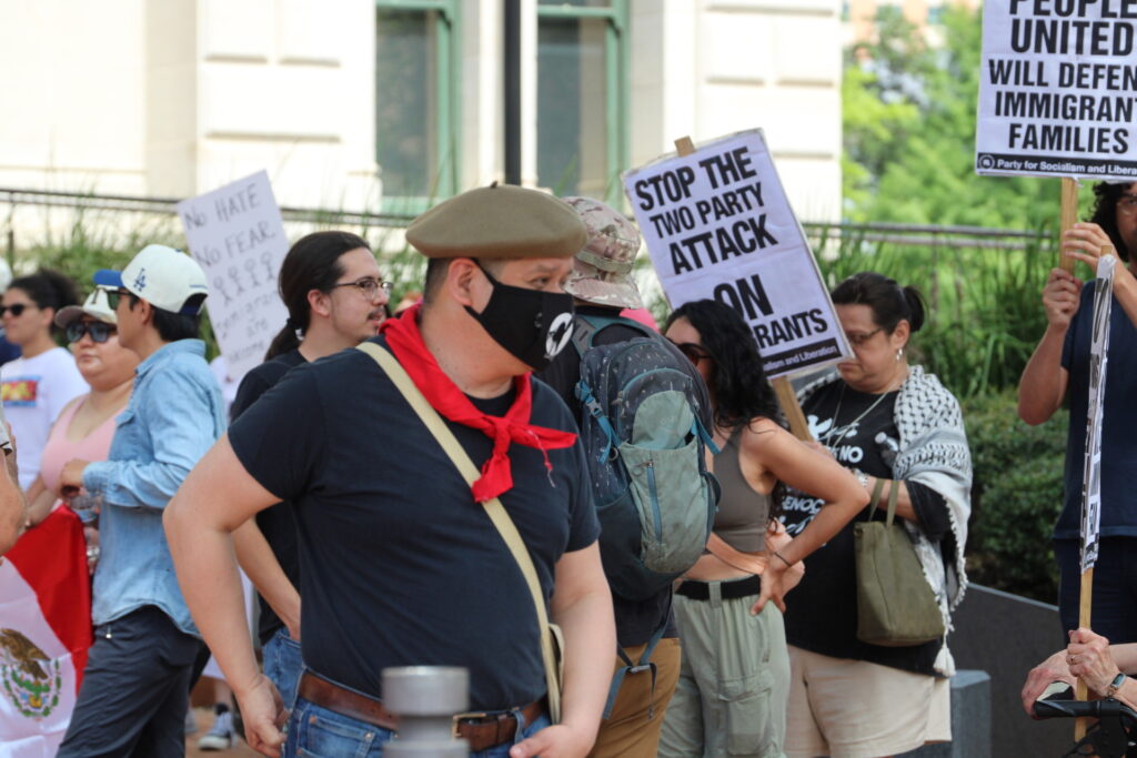 protester-dresses-in-traditional-socialist-garb-at-anti-ice-protest-in-san-antonio-photo-by-randy-clark-1024x683-1 Protester dresses in traditional socialist garb at anti-ICE protest in San Antonio, Photo by Randy Clark (Randy Clark/Breitbart Texas)