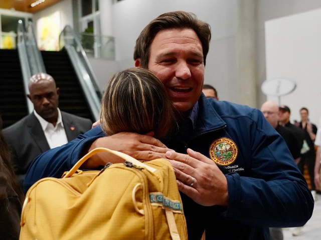 Ron DeSantis - airport rescue Ron DeSantis - hugs Israel airport rescue