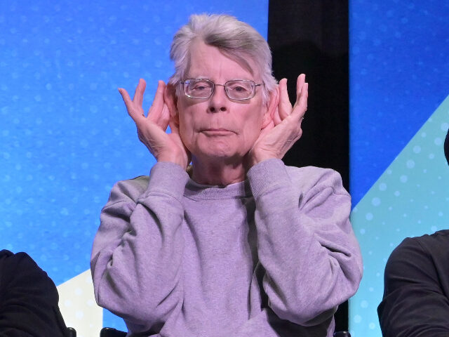 stephenking MIAMI, FL - NOVEMBER 23: Steven King at the 2024 Miami Book Fair at Miami Dade College on