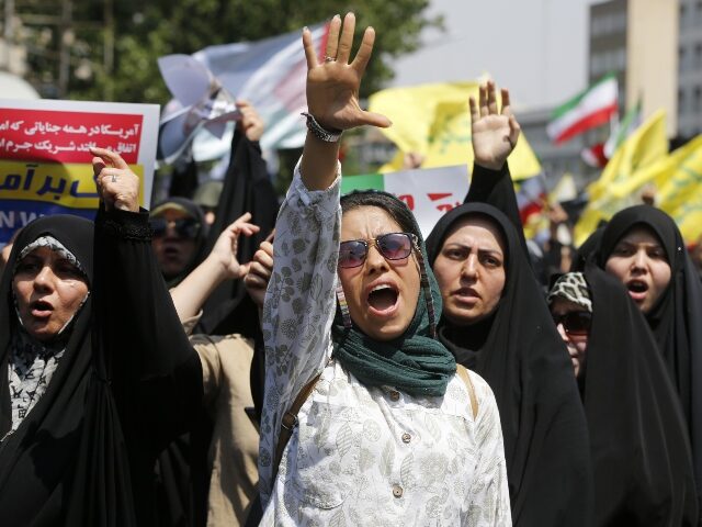 women-protest-israel-in-iran-640x480-1 Women protest Israel in Iran