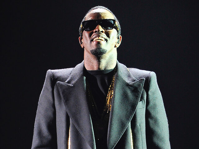 OAKLAND, CA - SEPTEMBER 30: Sean "Puff Daddy" Combs performs at the Bad Boy Fami